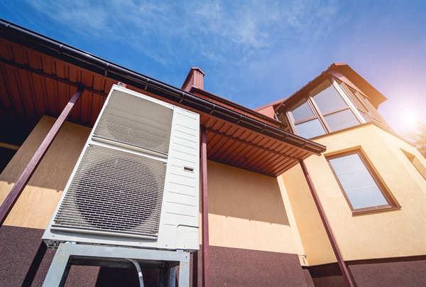 How UV Purifiers Improve HVAC System Efficiency & Air Quality